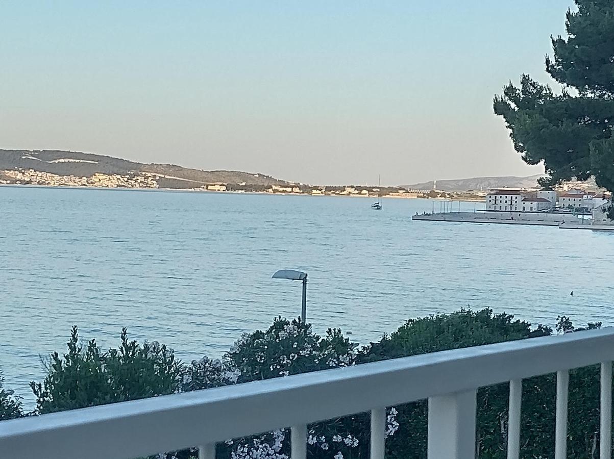 Apartman Figaro Pogled Od Milijun Dolara, 2 Tusa, 2 Wc Kaštela Εξωτερικό φωτογραφία