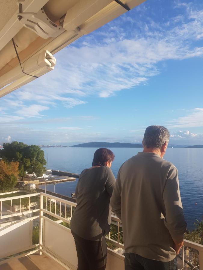 Apartman Figaro Pogled Od Milijun Dolara, 2 Tusa, 2 Wc Kaštela Εξωτερικό φωτογραφία