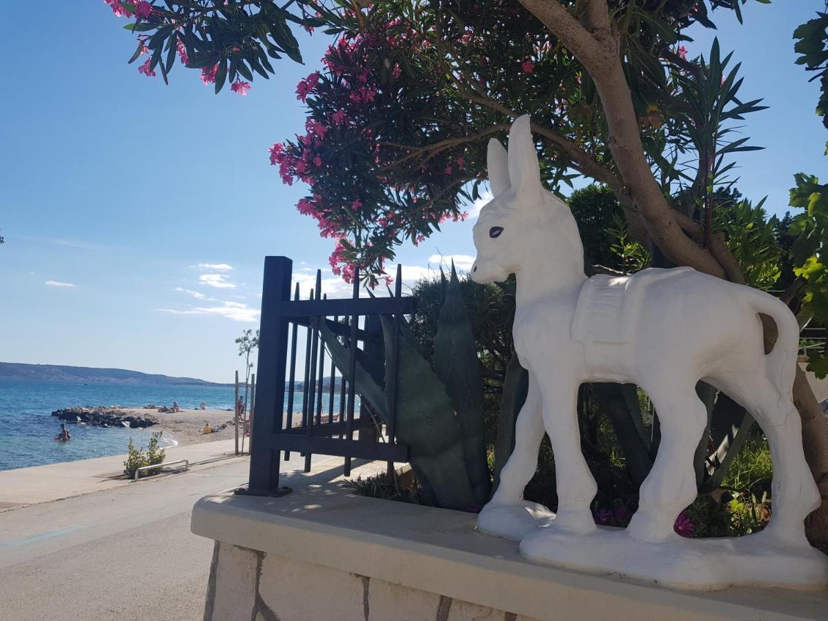 Apartman Figaro Pogled Od Milijun Dolara, 2 Tusa, 2 Wc Kaštela Εξωτερικό φωτογραφία