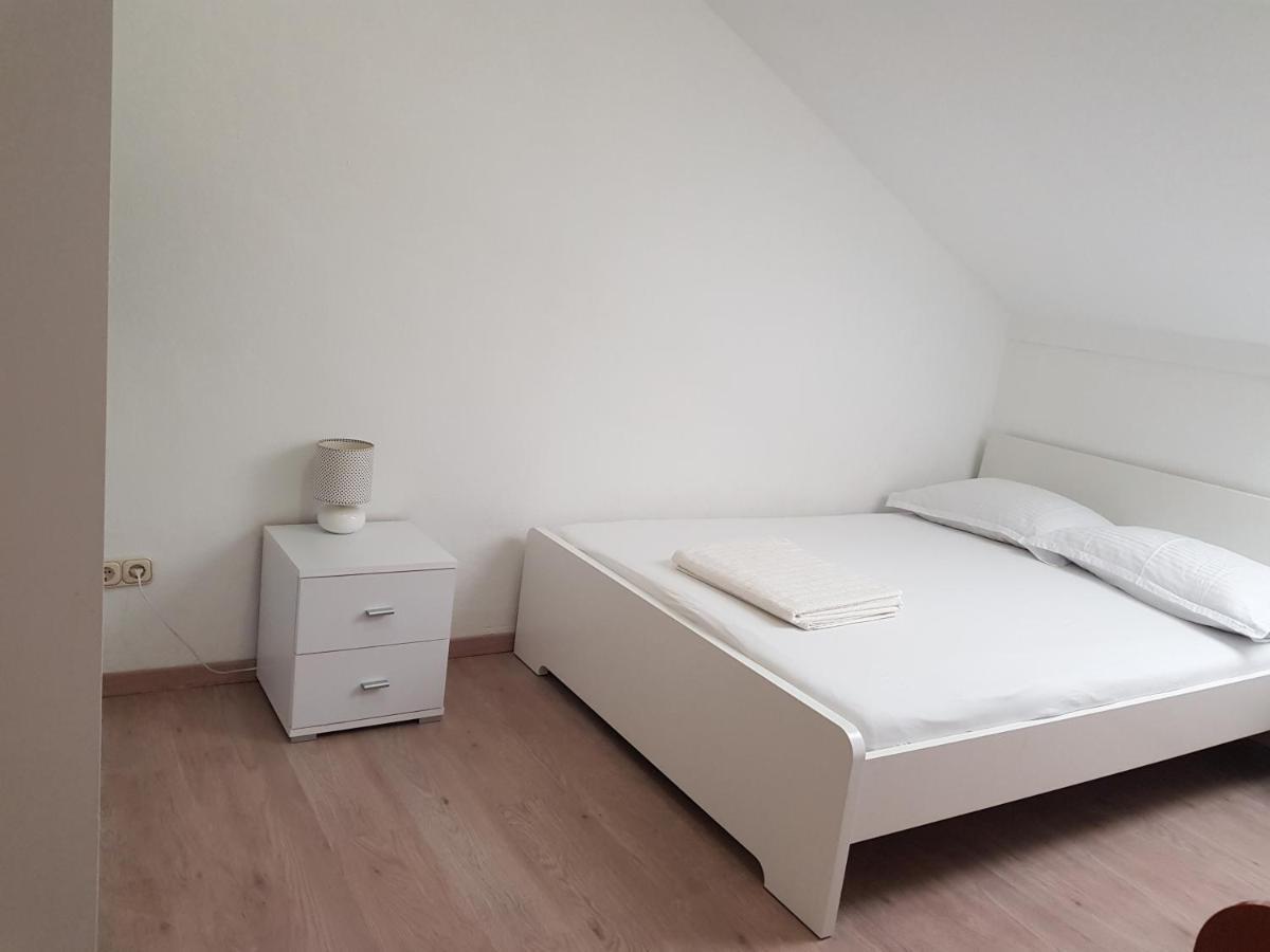 Apartman Figaro Pogled Od Milijun Dolara, 2 Tusa, 2 Wc Kaštela Εξωτερικό φωτογραφία